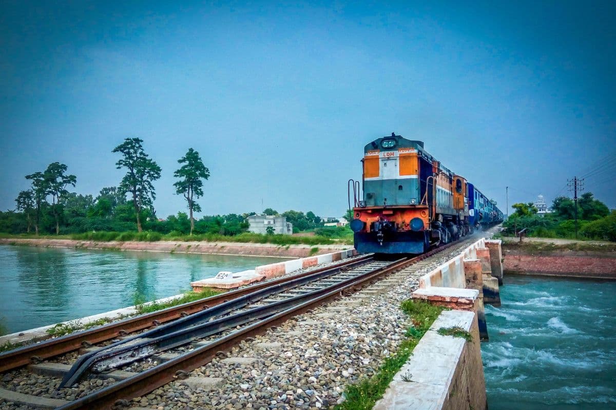 Train & Flight Travel Guide to Hyderabad for Surgery